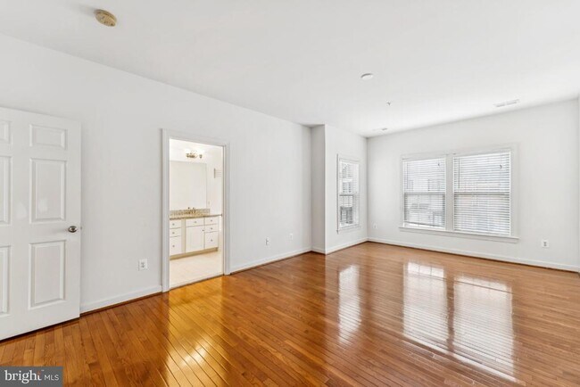 Building Photo - 8915 Amelung St