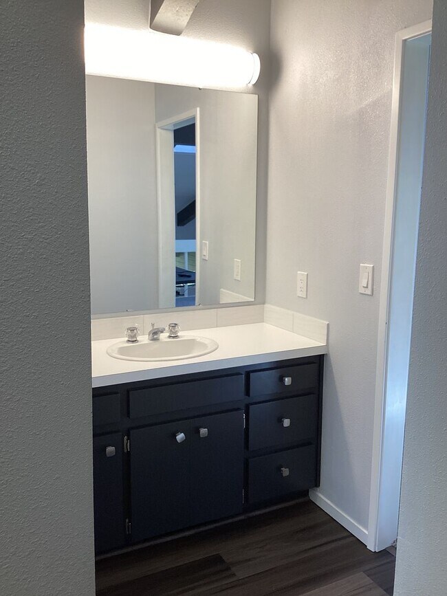 Building Photo - 4007 SW Fairhaven Ct