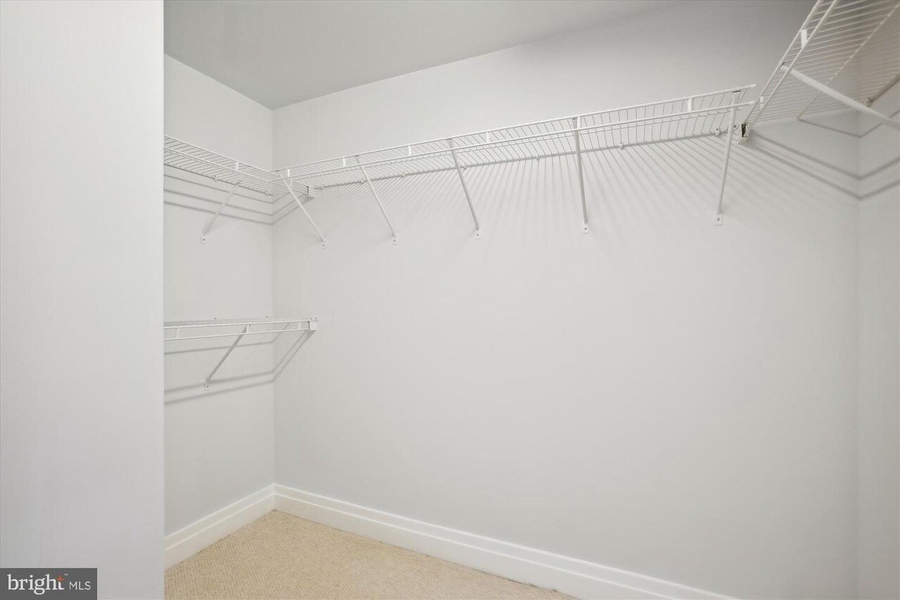 Building Photo - 915 E St NW