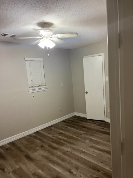 Building Photo - 5007 Nassau Rd