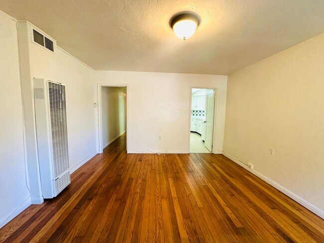 Building Photo - 1630 Woolsey St