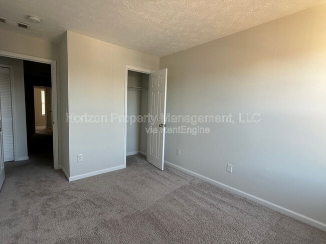 Building Photo - 6461 Topside Ave