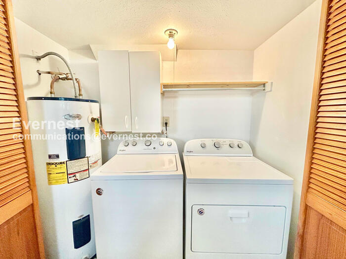 Building Photo - 2992 Harbinger Ln