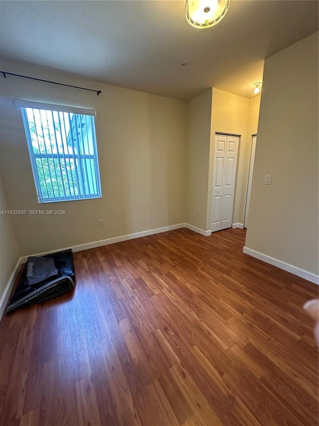 Building Photo - 133 SE 28th Ter