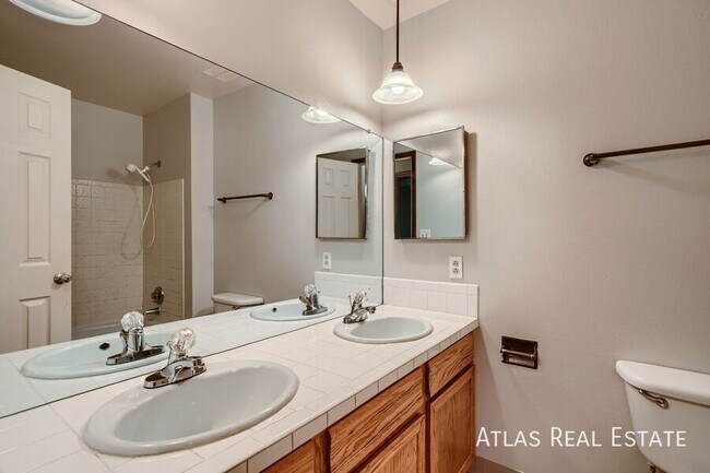 Building Photo - 2918 Oro Blanco Dr