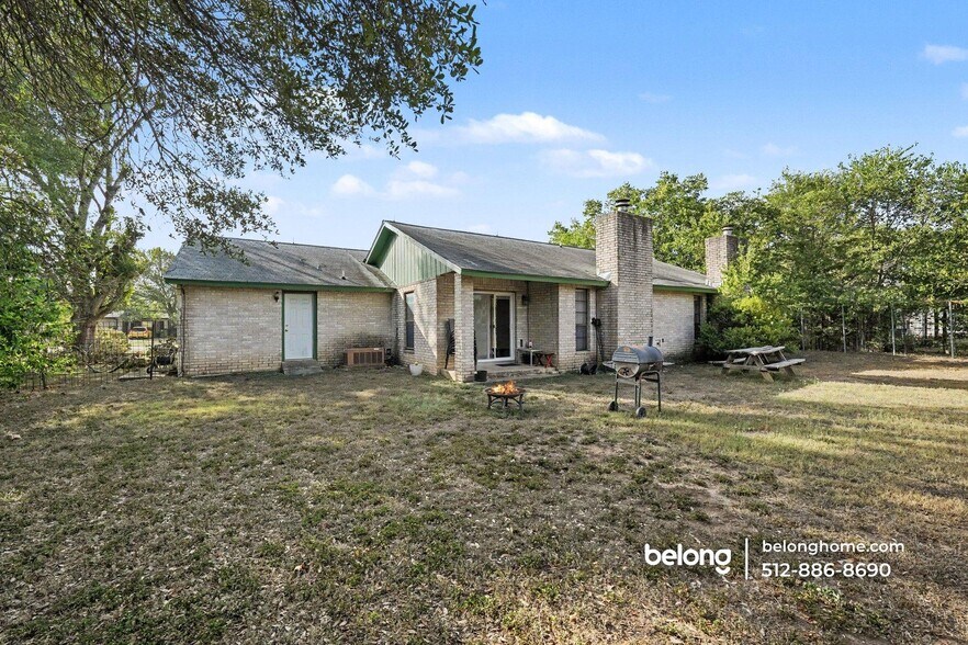 Building Photo - 426 Spring River Dr