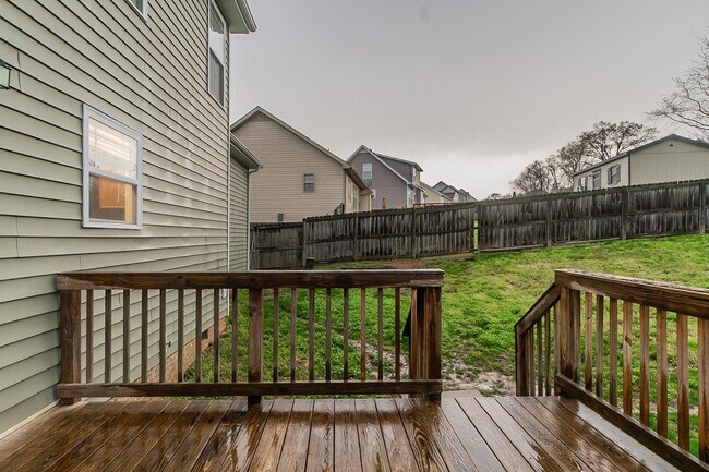 Building Photo - 1101 Ishee Dr