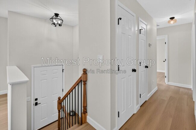 Building Photo - 13 S Perry Cir