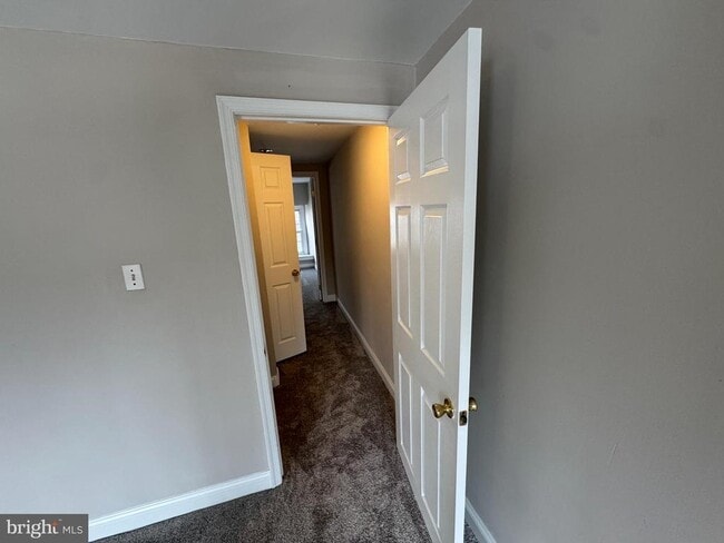 Building Photo - 4728 Umbria St