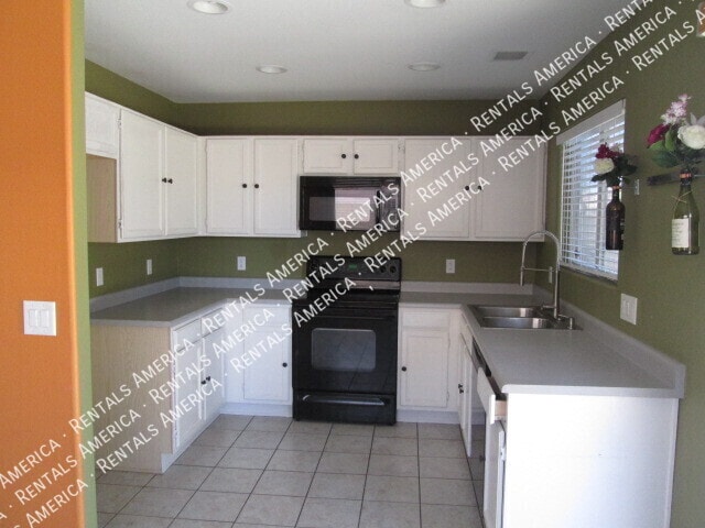Building Photo - 3210 W Abraham Ln