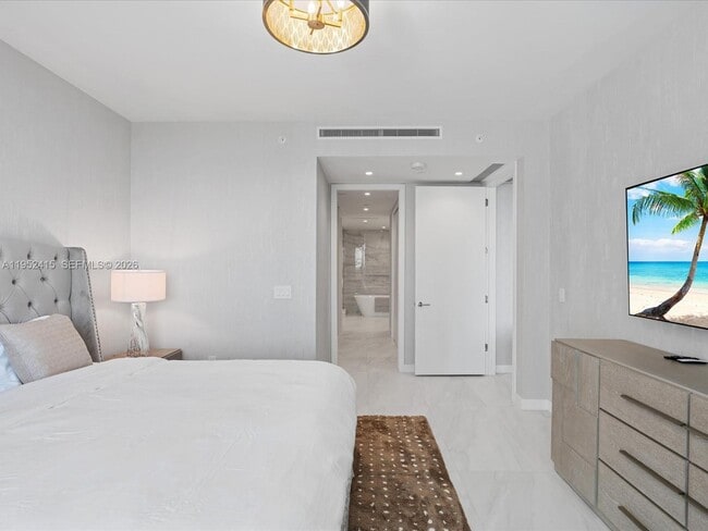 Building Photo - 220 SE Mizner Blvd