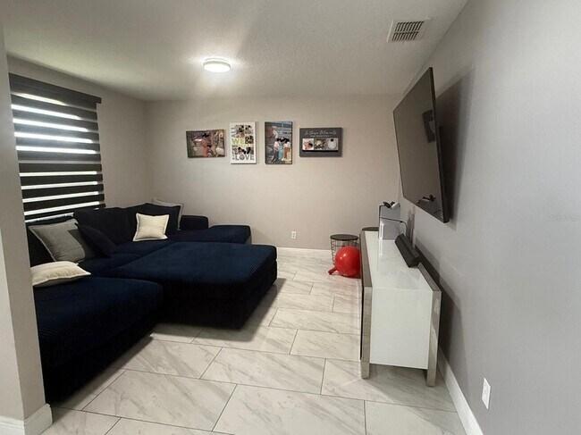 Building Photo - 4706 Doral Pointe Dr