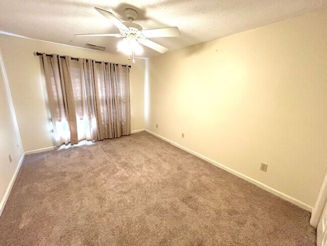 Building Photo - Beautiful Home for Rent in the Heart of Madison