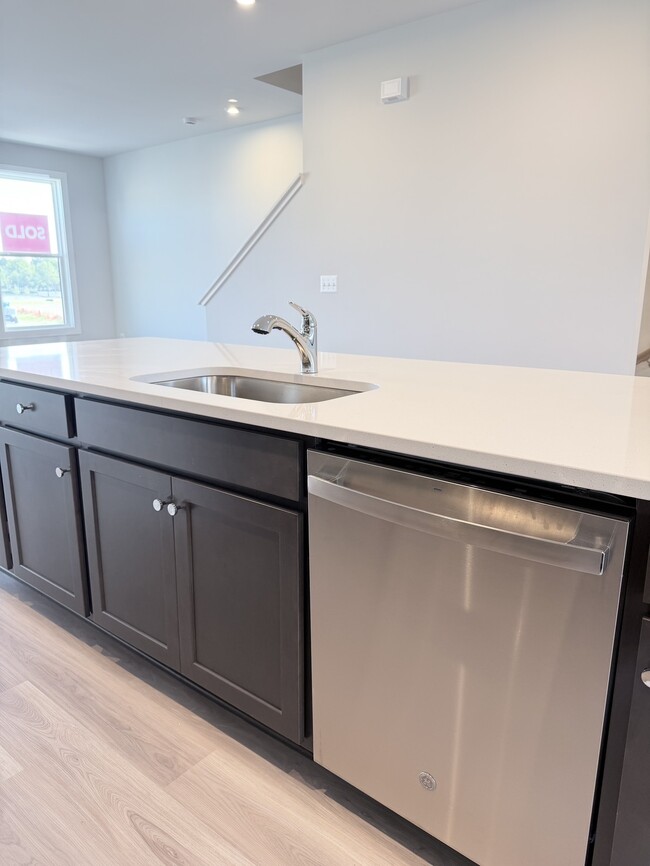 Building Photo - 9454 Belladdie Way