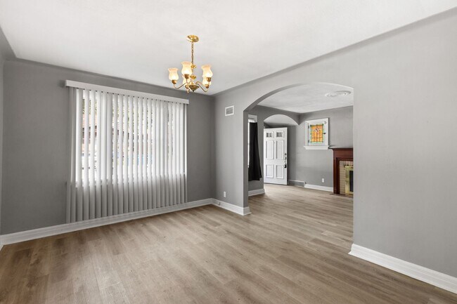 Building Photo - 10050 Diamond Dr