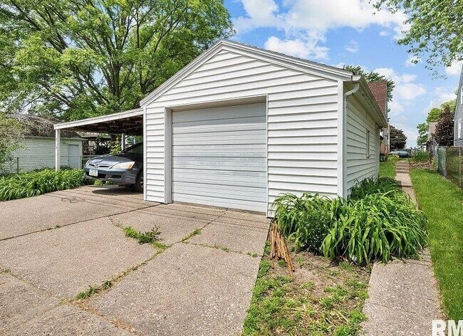 Building Photo - 519 W 29th St