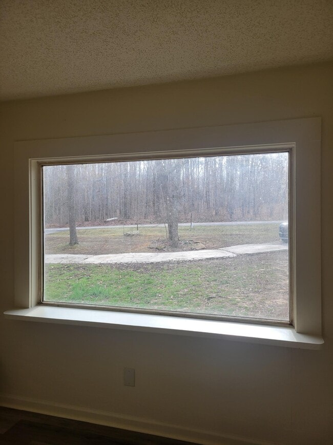 Building Photo - 71 Fox Den Ln