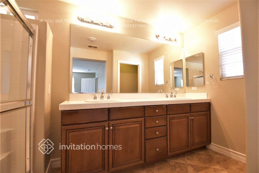 Building Photo - 37236 Ascella Ln