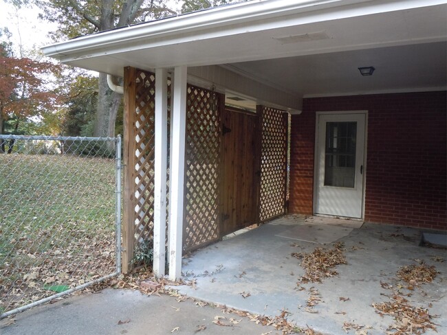 Building Photo - 4014 Avera Ave