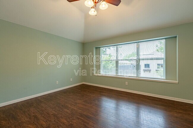 Building Photo - 2601 Tumbling River Dr