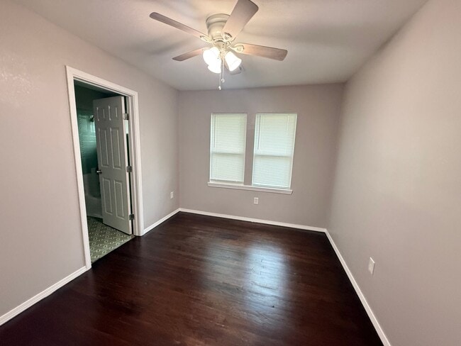 Building Photo - Tulsa: 3 bedroom house On A Private Road