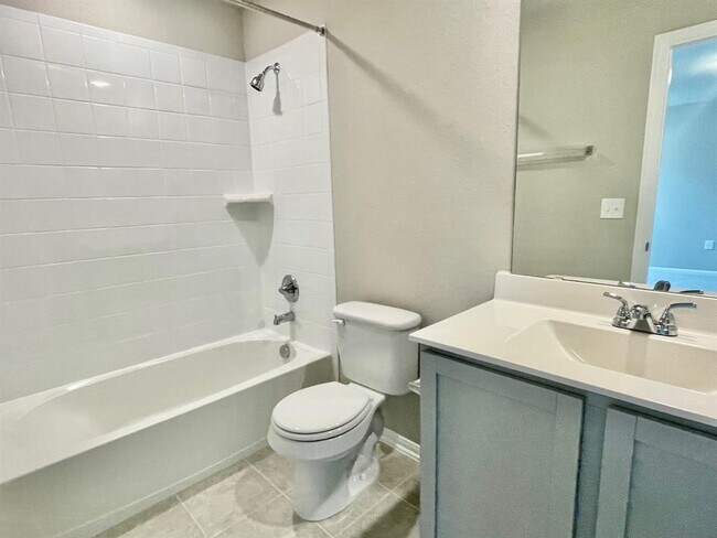 Building Photo - 6800 Covina Ln