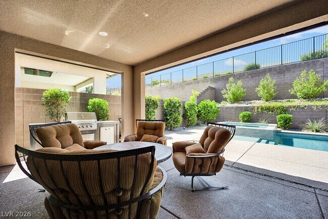 Building Photo - 265 Agnew St