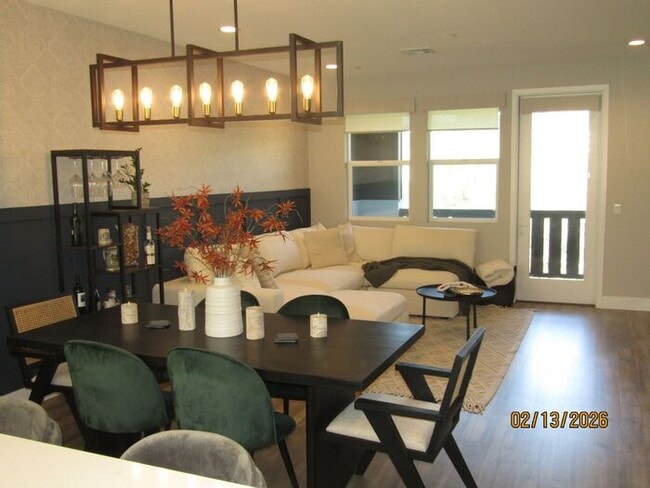 Building Photo - Luxury Living in Fountaingrove Wine Country/ Excellent location with rare views