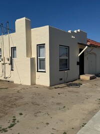 Building Photo - Charming 1-Bedroom, 1-Bathroom Rental in H...