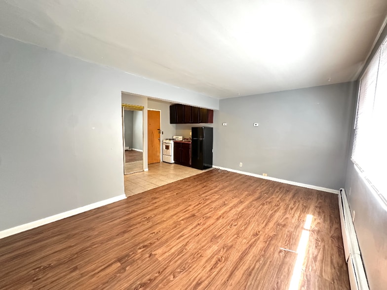 Primary Photo - 1456 N Prospect Ave