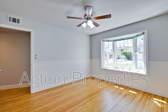 Building Photo - 1549 Alisal Ave