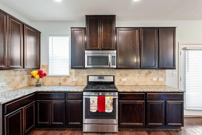 Building Photo - 404 Buttercup Creek Blvd