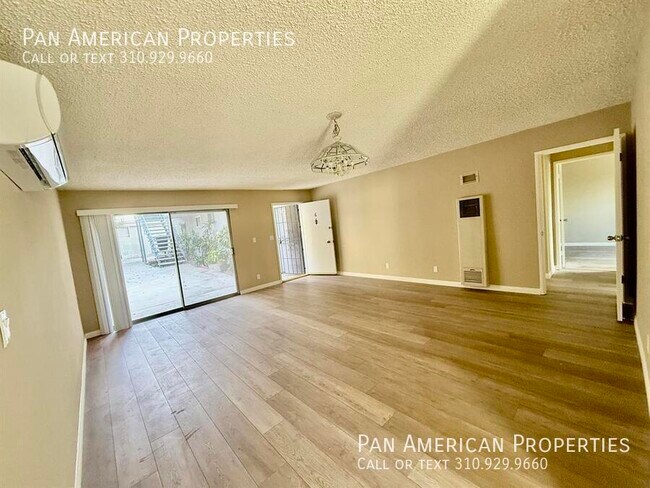 Building Photo - 326 S Gerhart Ave