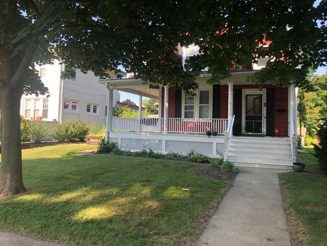 Primary Photo - Beautiful Home along Lake Michigan!