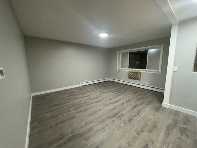 Building Photo - 5940 N Odell Ave