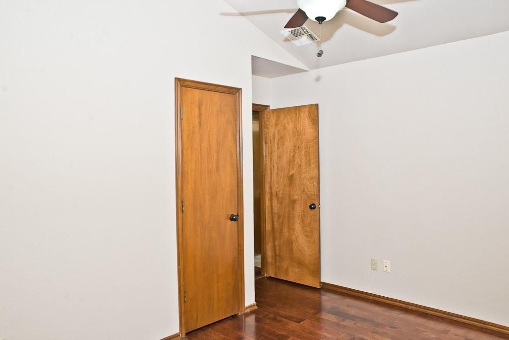 Building Photo - 608 Coopers Hawk Dr