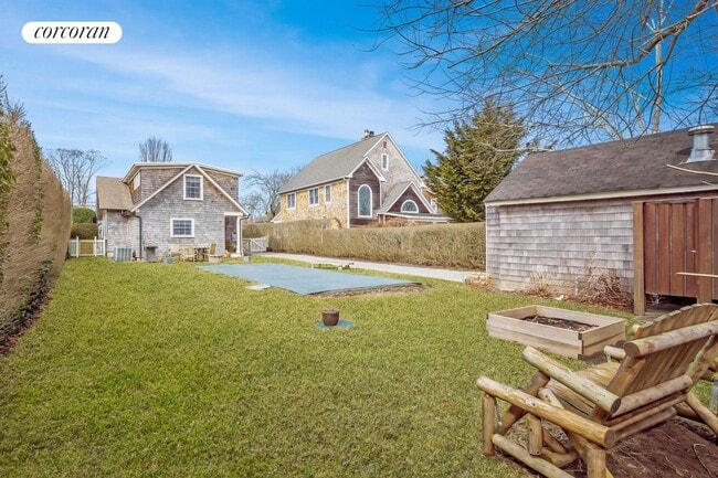 Building Photo - 26 Henry St