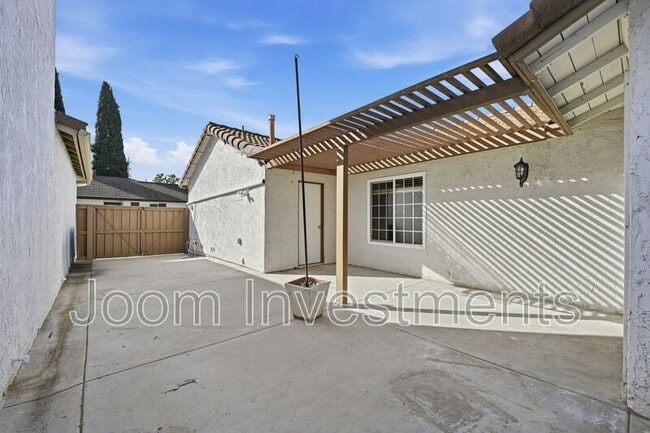 Building Photo - 41 Orchard