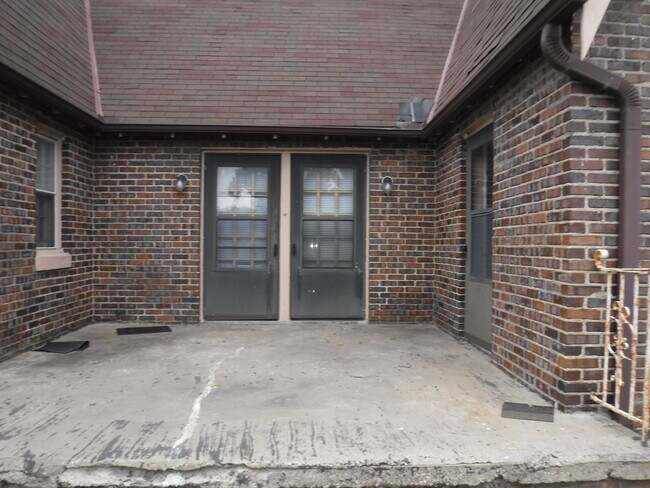 Building Photo - 1208 S Belt Hwy