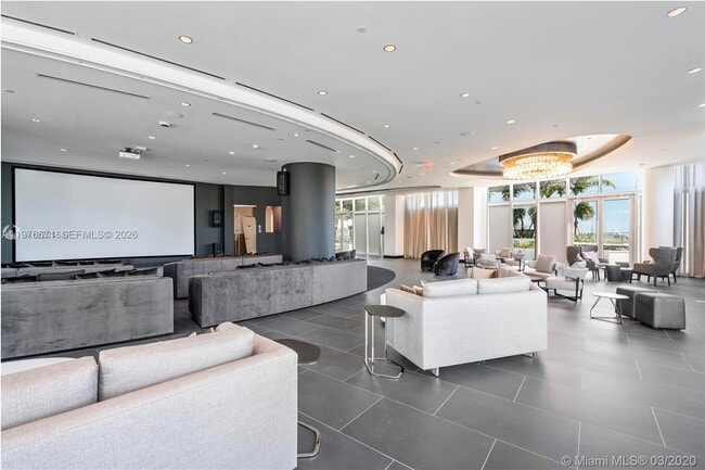 Building Photo - 851 NE 1st Ave