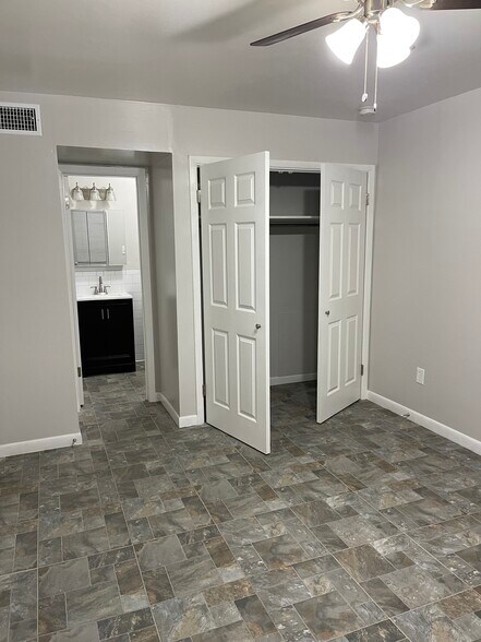 Bedroom - 2525 Annunciation St