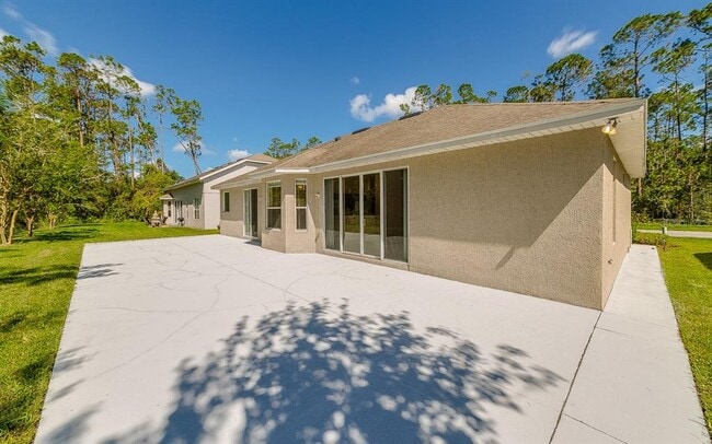 Building Photo - 3018 Lakewood Pointe Dr