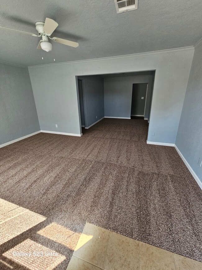 Building Photo - 908 NW 20th St