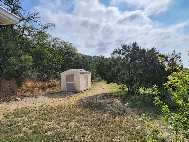 Building Photo - 21600 Long Hill Dr
