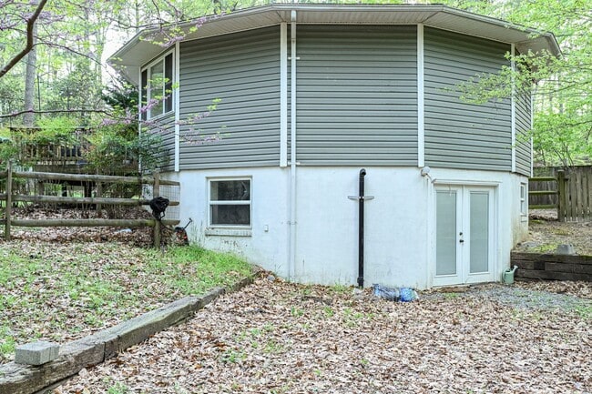 Building Photo - 12433 Cree Ln