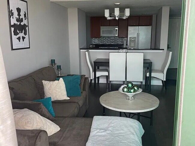 Building Photo - South Duval- Luxury apartment