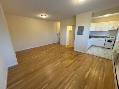 Building Photo - 2016 Commonwealth Ave