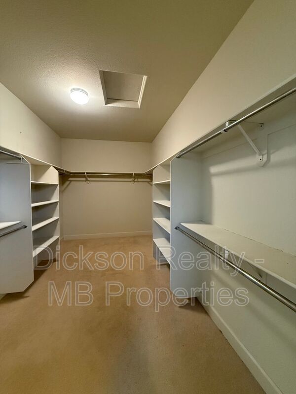 Building Photo - 1265 Walking Stick Way