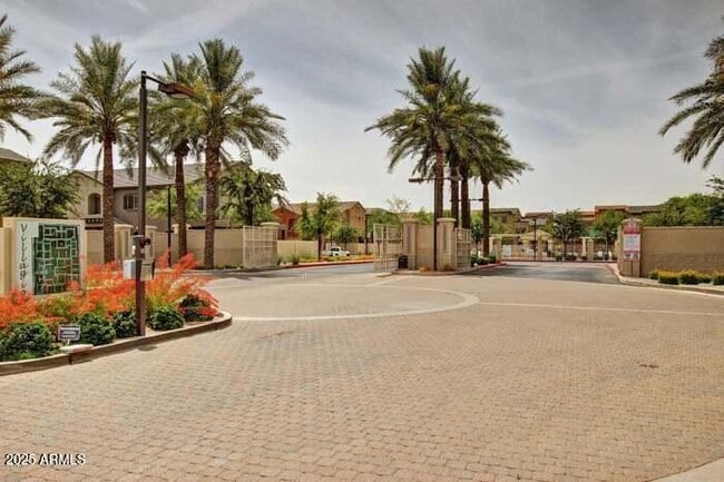Building Photo - 2401 E Rio Salado Pkwy