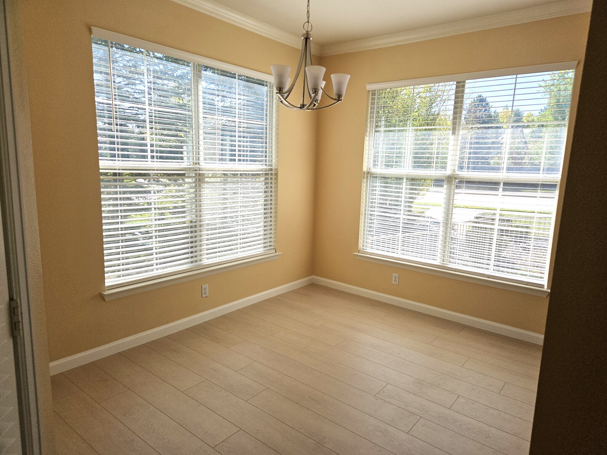 Dining Room - 7442 S Quail Cir